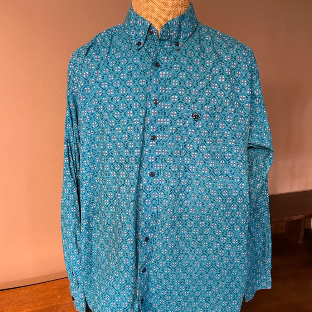 Ariat Blue Casual Button Down Shirt with Geometric Pattern